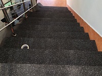 Укладка резинового покрытия в фитнес-клубе